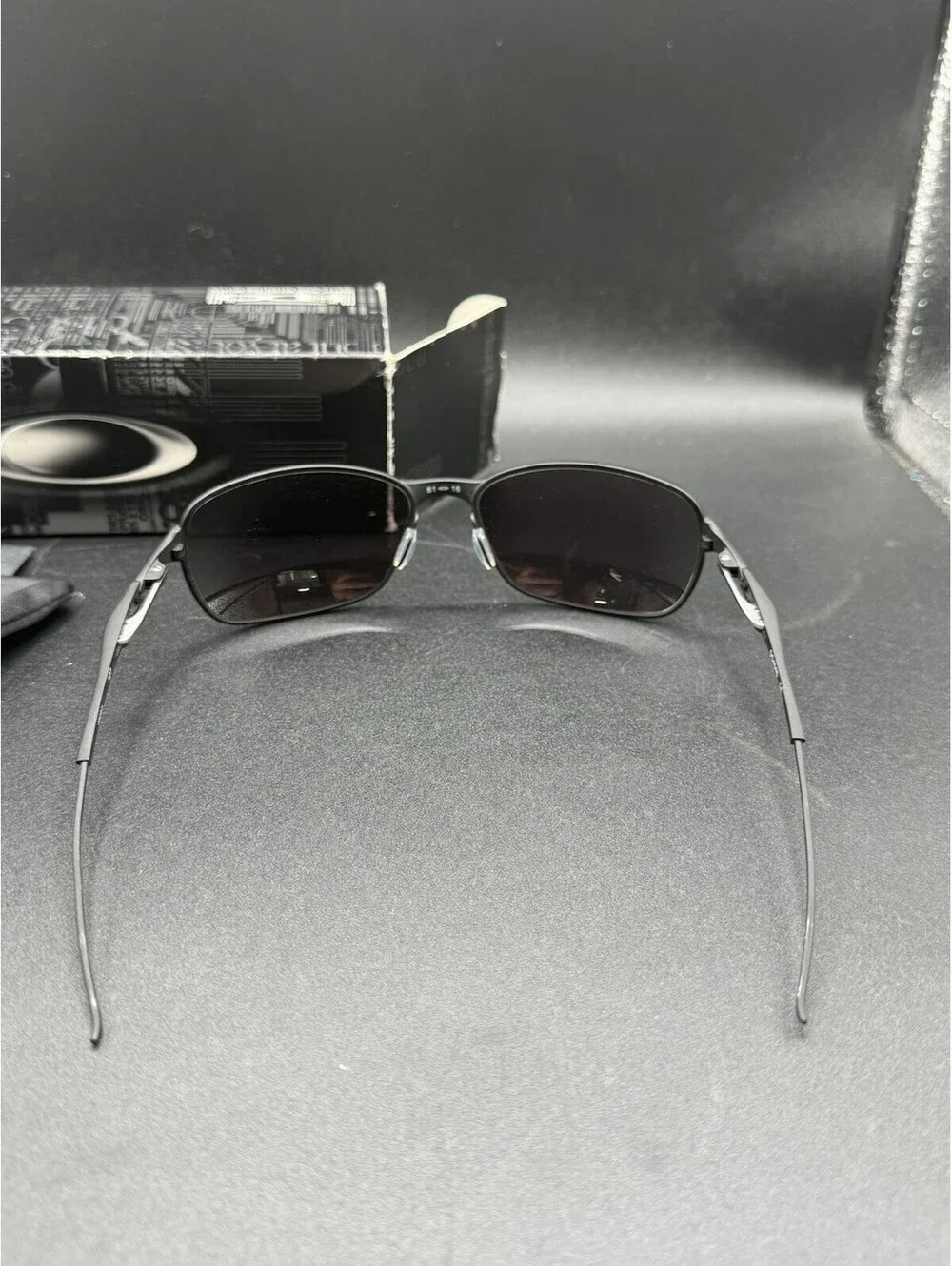Oakley Conductor 8 Matte Black/Black Iridium Polarized Lenses OO4107-04